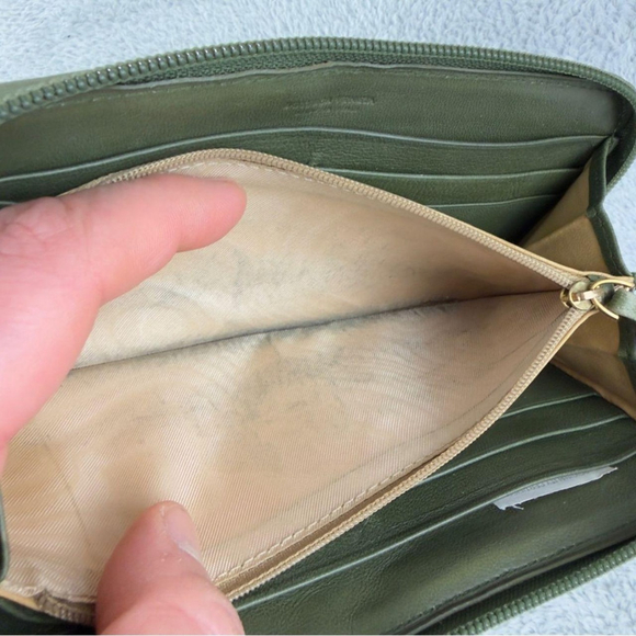 Bottega Veneta Intrecciato Leather Olive Green Zip Round Long Wallet W/Box - Picture 7 of 8
